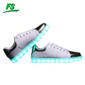 Jinjiang Manufacturer wholesale cómodos zapatos de led con carga USB